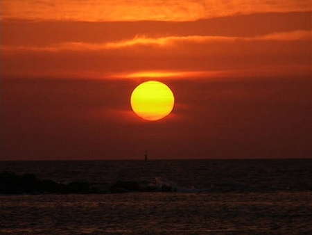 きれいなカタバルの夕日の画像