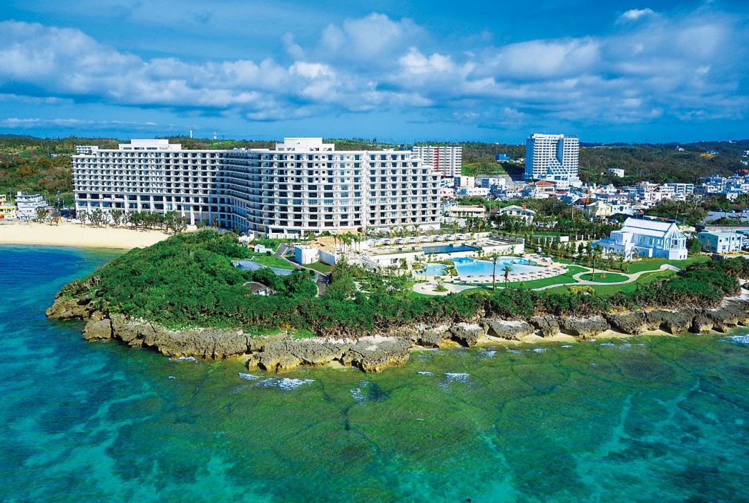 ホテルモントレ沖縄 スパ&リゾート外観の画像